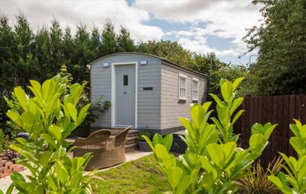 Elsie's Retreat Shepherds Hut at Thinford