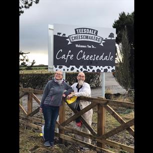 Cafe Cheesedale sign