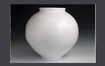 Moon Jar by artist Mun Pyung in 2013, Oriental Museum collection.