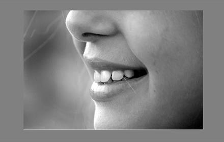 Teeth: Image by Giulia Marotta from Pixabay