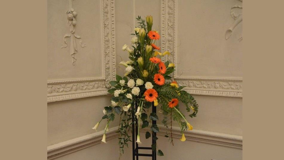 Flower display on stand