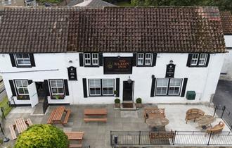 The Saxon Inn exterior image different angle from overhead