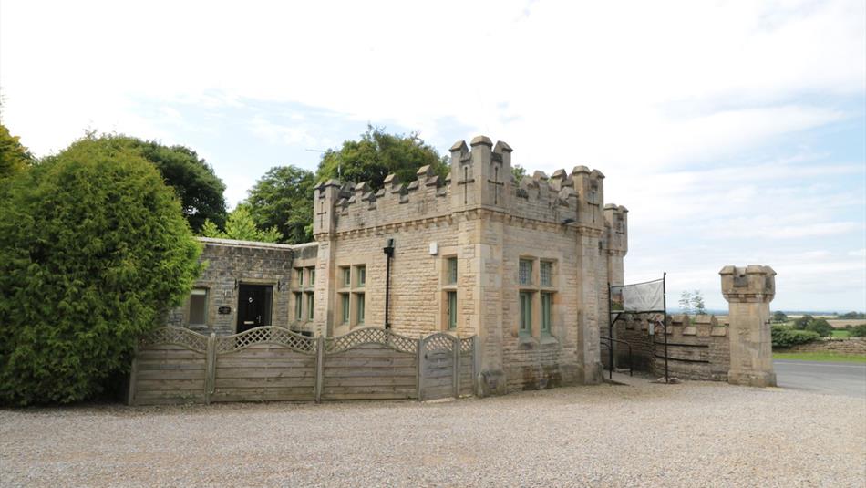 Walworth Castle Lodge