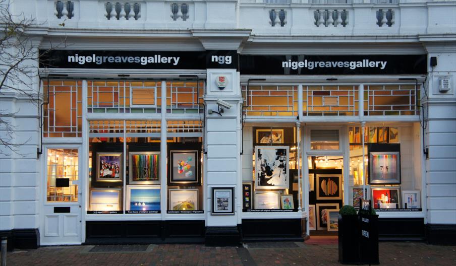 Nigel Greaves Gallery