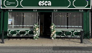 Exterior, Esca, Brixham