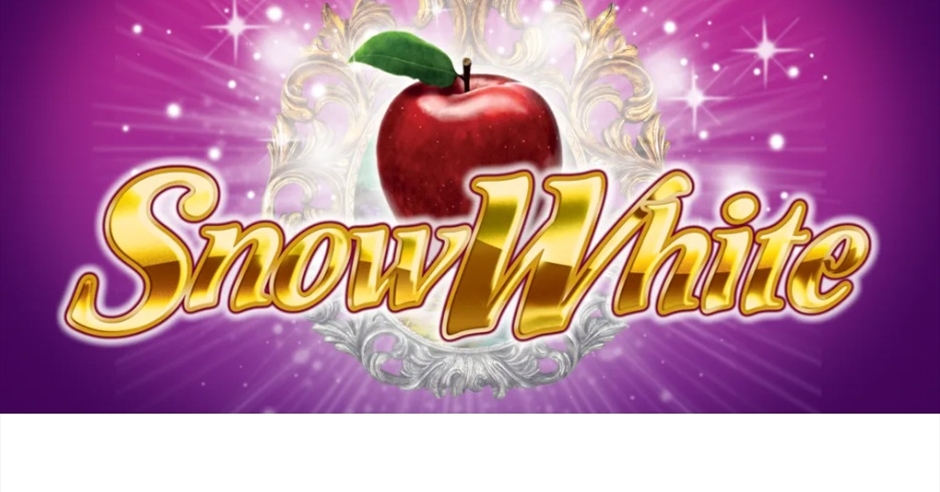 Snow White - Christmas in Torquay, Torquay - English Riviera