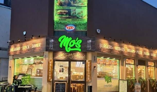 Exterior, Mo's Diner