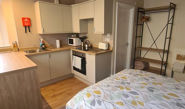 Meadowside Holiday Apartments