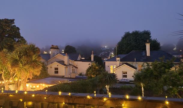 Meadowside Holiday Apartments