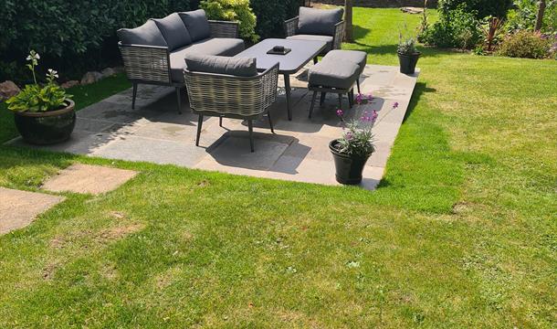 Meadowside Holiday Apartments