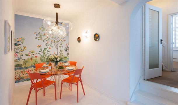 Dining alcove at Vane Tower