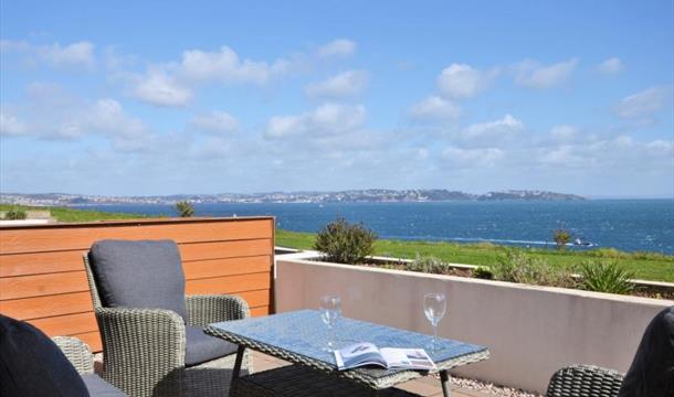 Lounge/Patio doors and view, 3 Avocet, The Cove, Brixham