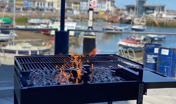 Albero Brixham, Devon