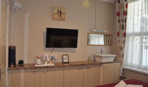 compact room En-suite