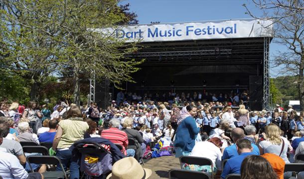 billedtekst Borger by Dart Music Festival 2023 - Festival in Dartmouth, Dartmouth - English  Riviera