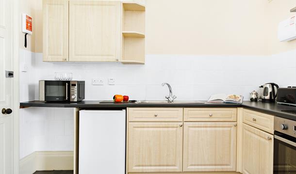 Venezia studio apartment kitchen