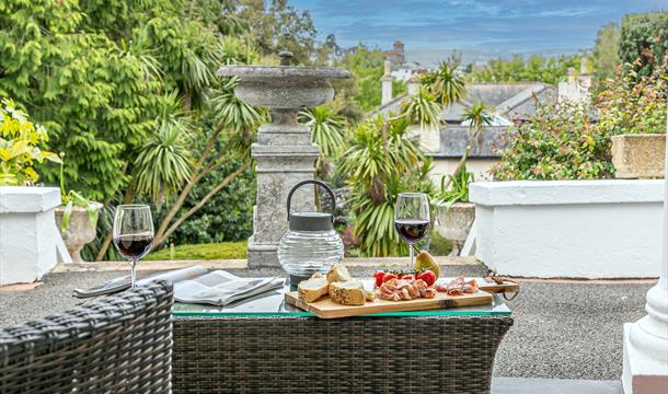 Venezia outside furniture with views over gardens