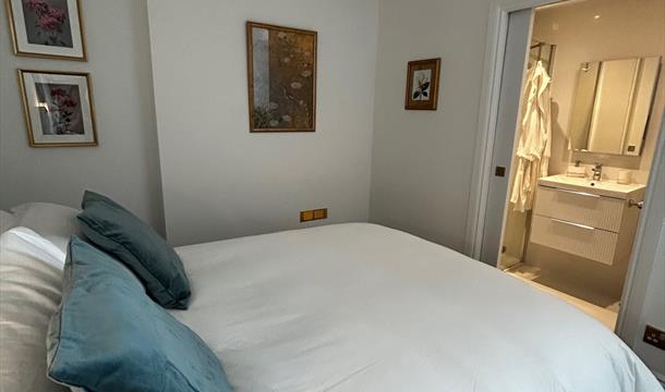 Second floor city view king bed room