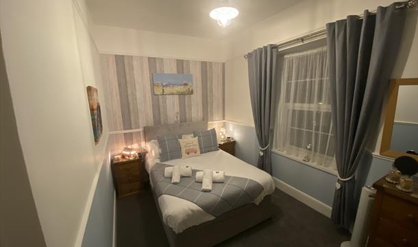 Double bedroom at Abingdon House, Torquay, Devon