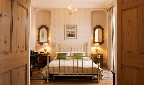 Suite at Ascot House, Torquay, Devon