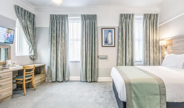 Lindum Lodge B&B, bedroom, Torquay, Devon