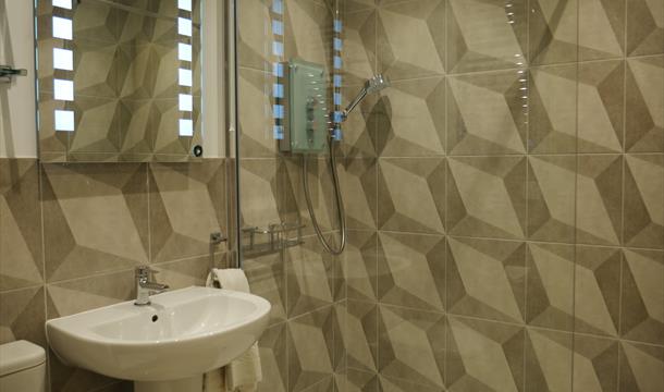 The ensuite shower room in Apartment 3, The Muntham Apartments and Townhouse in The English Riviera town of Torquay.