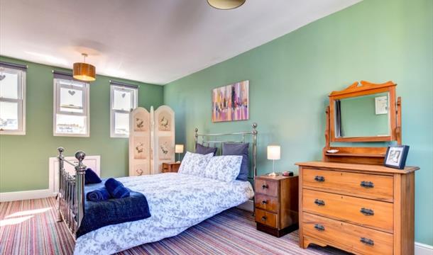 Double Bedroom, Polly's Place, 25 Prospect Road, Brixham, Devon