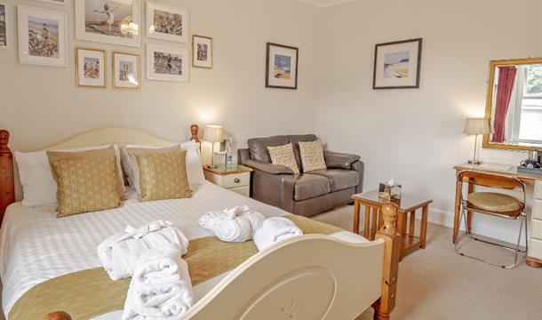 Double Bedroom, Riviera Lodge, Croft Road, Torquay