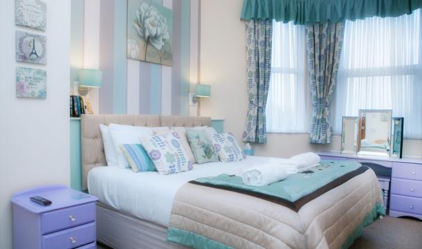 Double bedroom, The Glendower, Torquay, Devon