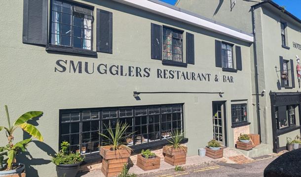 Exterior, Smugglers Hotel and Restaurant, Middle Street, Brixham