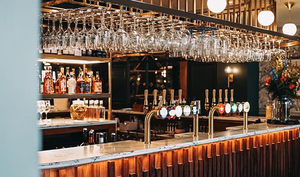 The Yacht, Torquay - Champagne bar