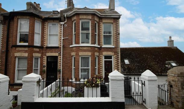 Exterior, 1 Prospect Road