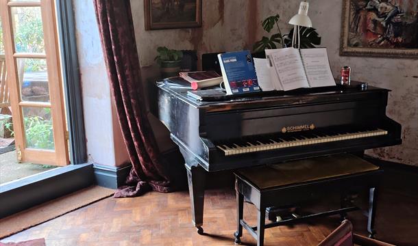 Piano at Winner Street Studios - Residential pottery & Art Studios