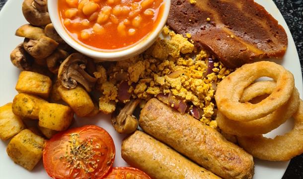 Full vegan cooked breakfast at The Miggi