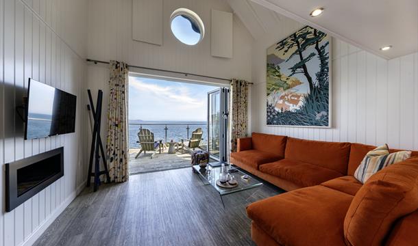 Lounge at Cary Arms & Spa