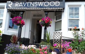 Entrance, Ravenswood B&B, Torquay, Devon