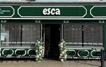 Exterior, Esca, Brixham