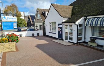 Front Forecourt with parking at Brookside Guest House
