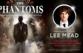 The Phantoms starring LEE MEAD, Babbacombe Theatre