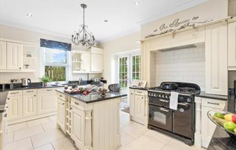 2 Upper Penns Road kitchen