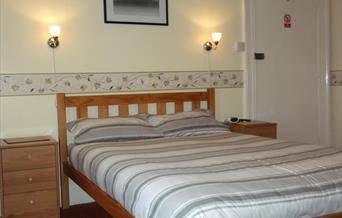 Double bedroom, Ashfield Guest House, Torquay, Devon