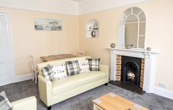 Lounge, Babbacombe Apartments, 2 Mount Temple, Torquay, Devo