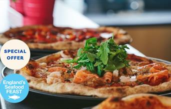 Fresh from the Sea to Your Slice – Shoreline’s Seafood Pizza Deal!