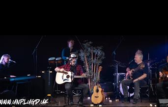 Unplug'd - iconic performances from MTV’s Unplugged series