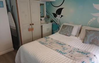 Double bedroom, Cosy Bit on the Side, 6 Thurlow Road, Torquay