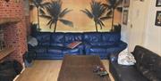Lounge, Torquay Backpackers International Travellers Hostel, Torquay, Devon