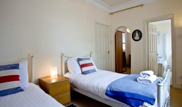 Twin Bedroom, 1 Braeside Mews, Alta Vista Road, Paignton, Devon
