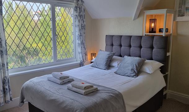 Double Bedroom, Rowcroft Lodge, Goodrington, Paignton