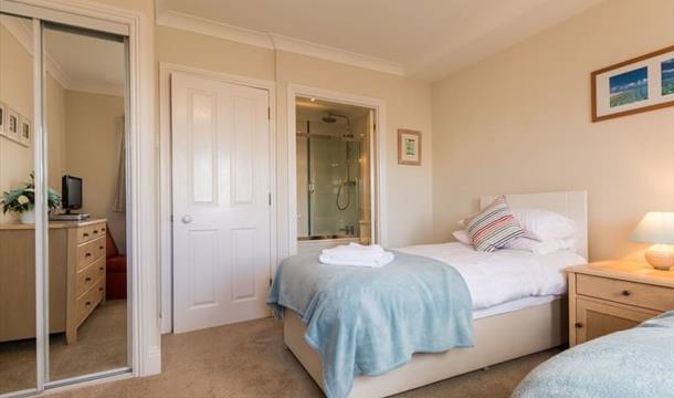 Twin Bedroom, 28 Moorings Reach, Brixham