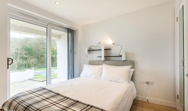 Double Bedroom, 3 Sandpiper, The Cove, Brixham, Devon